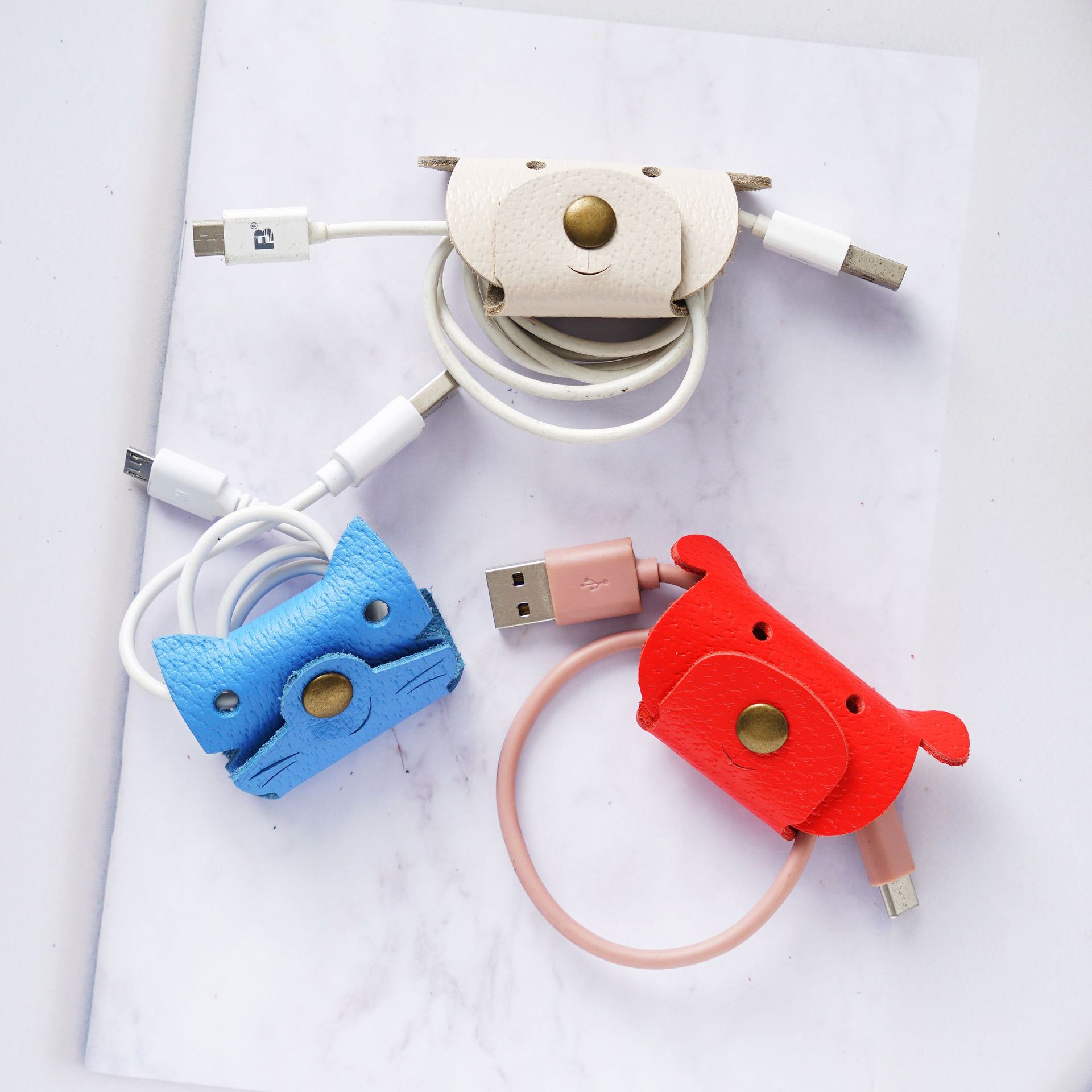 Travel Cable Organizer - Органайзер-зажим для кабелей из искусственной кожи,